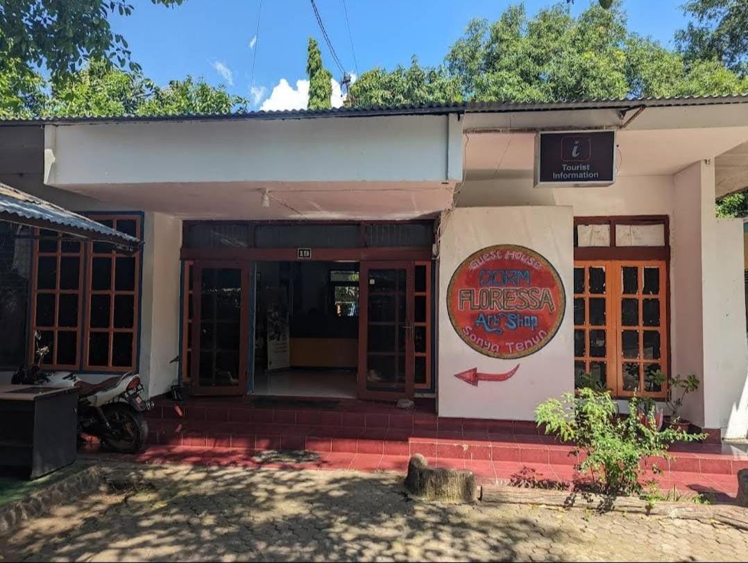 Guest House Dorm Floressa 마우메레 외부 사진
